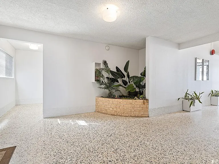 3801 Market St #4 — Photo 17