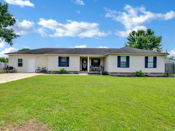 77 Spring Valley Dr, Danville, AL 35619