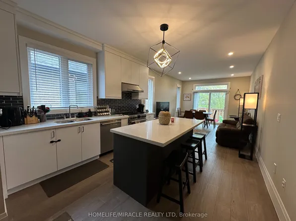 45 Eleanor Ave, Hamilton, ON L8W 1C7