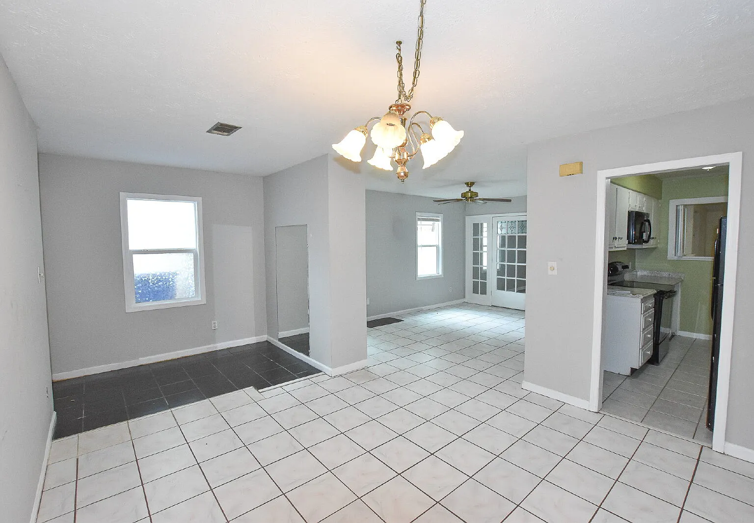 3 bed, 2.0 bath, $1,600 — Photo 2