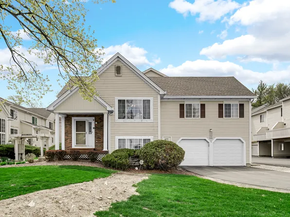 1621 Liberty St, Hanover Park, IL 60133