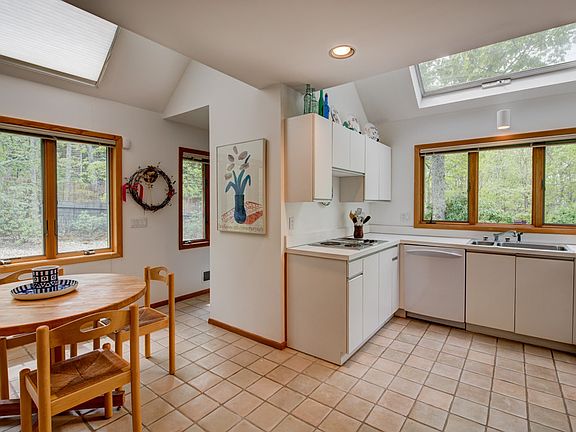 4th image of 39 Scrimshaw Dr
