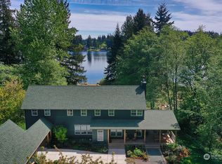 6535 Wintergreen Dr, Clinton, WA 98236