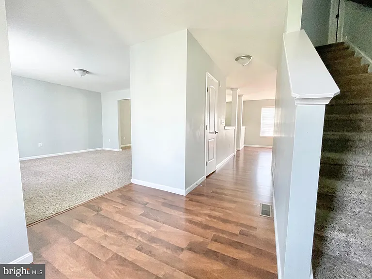 307 S Marshview Ter — Photo 3