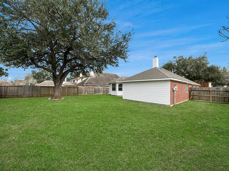 9711 Andrews Ln — Photo 42