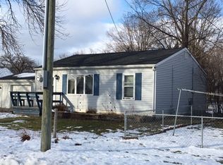 704 9th St SW, Independence, IA 50644