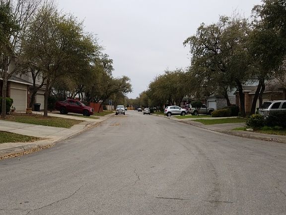 4th image of 9322 Foxgrove Way