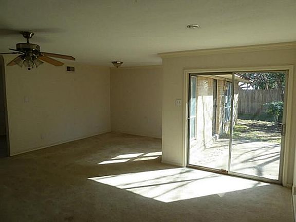 3rd image of 2510 Glen Ct