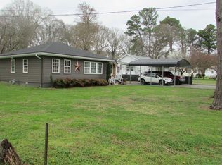 115 S Pine St, Trion, GA