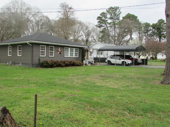 115 S Pine St, Trion, GA 30753