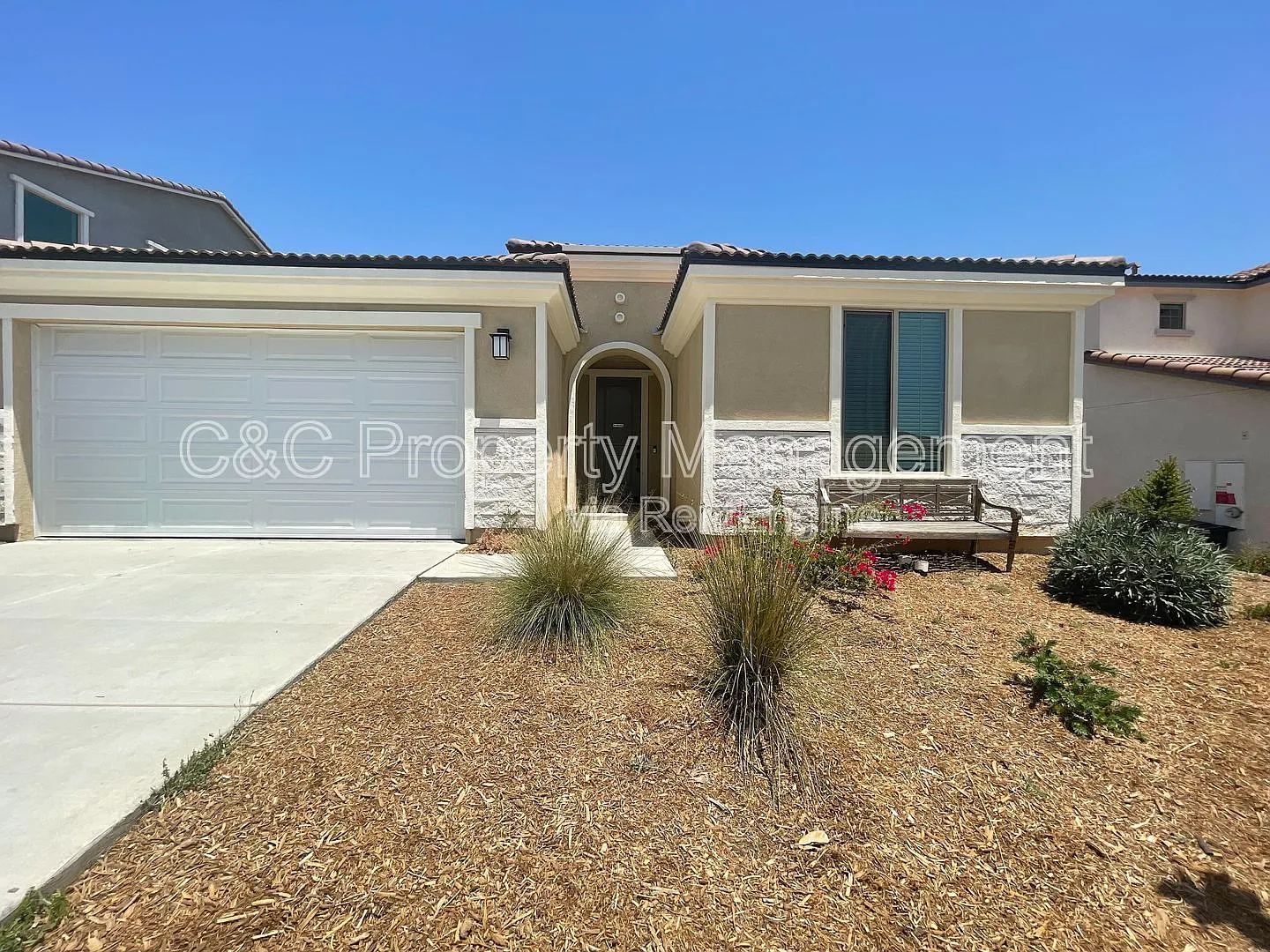 4 bed, 2.0 bath, 1959 sqft, $2,995 — Photo 3
