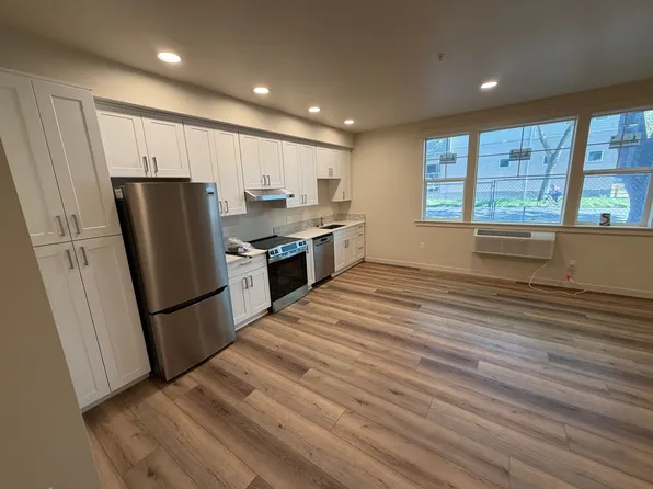 Lincoln St. Apartments