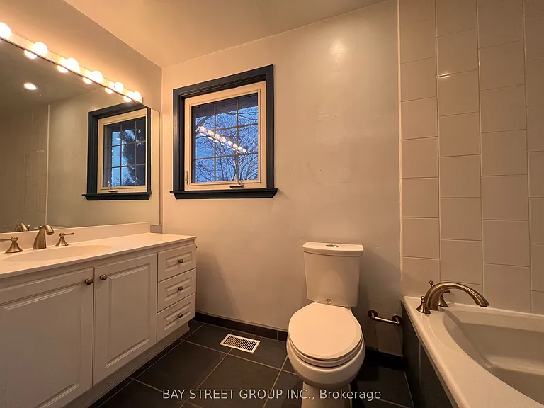 93 Lord Seaton Rd — Photo 14