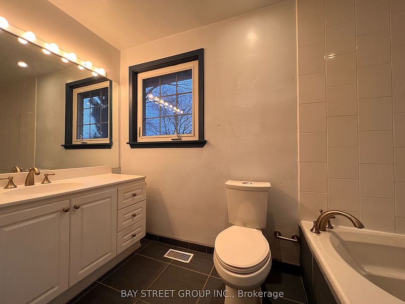 Toronto House for rent - 5 Bedrooms — photo 19