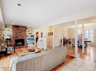 14 Edwards Dr, Freehold, NJ 07728