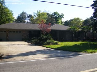 11 Holly Ave, Shalimar, FL 32579