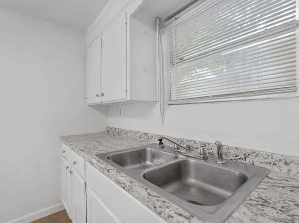 120 E Monterey St #120, Denison, TX 75021