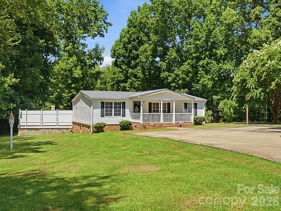 3rd image of 5766 Adicks Ct
