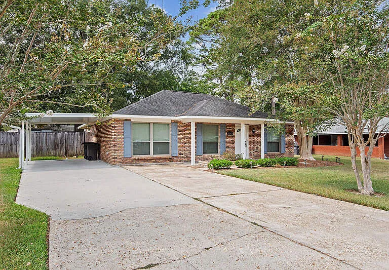 5345 Mapleton Dr — Photo 2