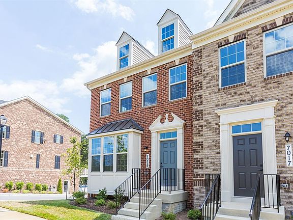 Schubert Rear Car Garage