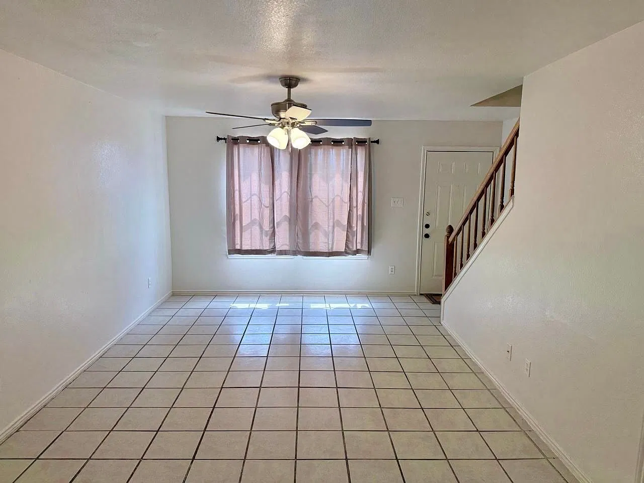 Fully Renovated 2 Bed, 1.5 Bath Townhouse, Killeen — Photo 3