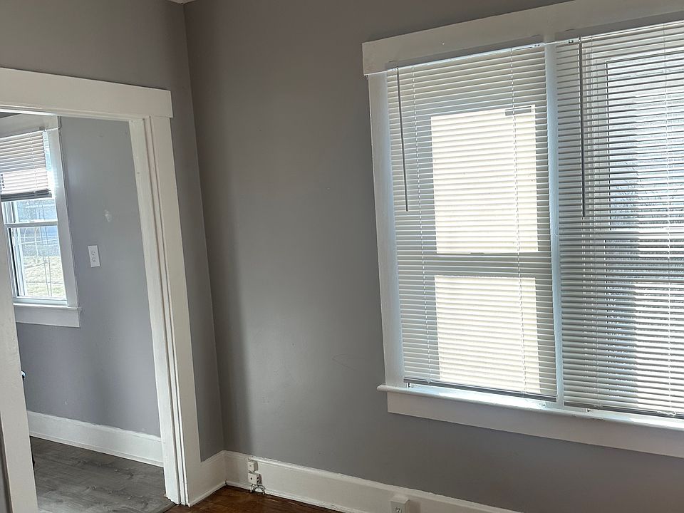 1st image of 409 McKinley St