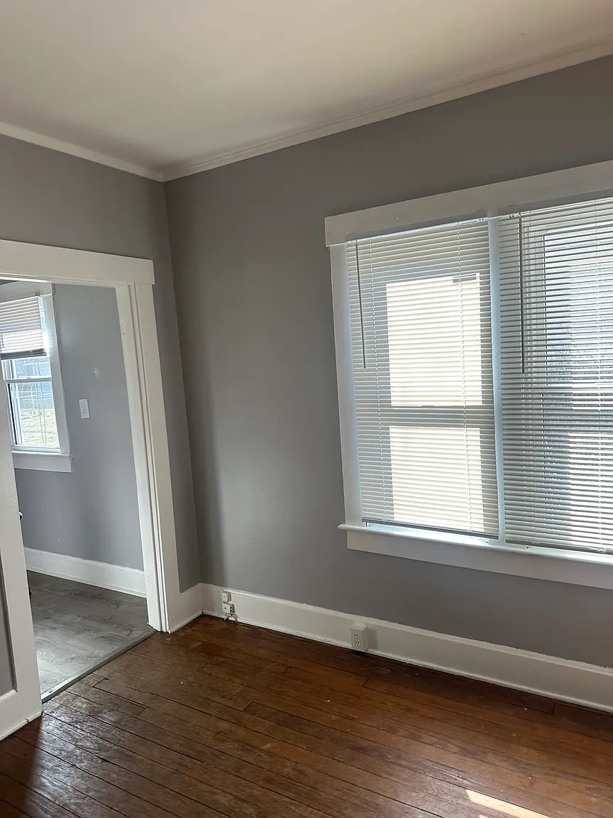 409 McKinley St photo 1
