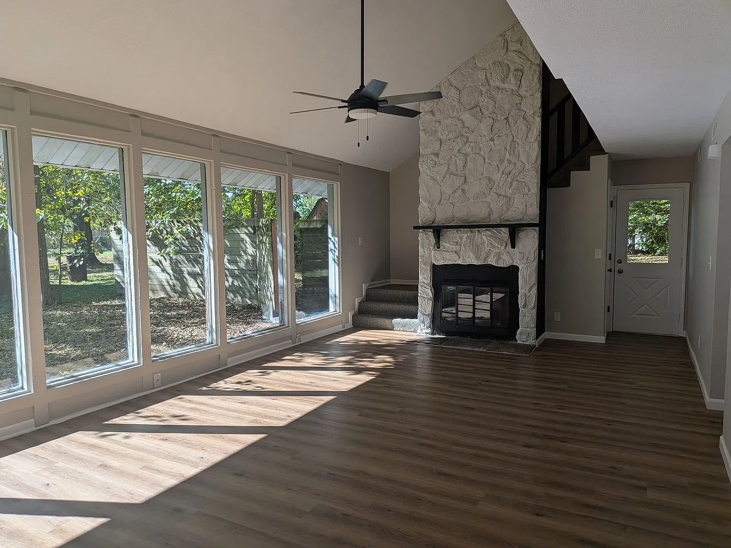 Amazing Remodeled 3 Bed 2 Bath House! — Photo 3