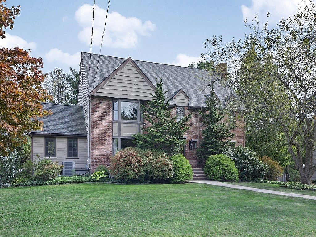 154 Harrington Rd, Waltham, MA 02452 Zillow