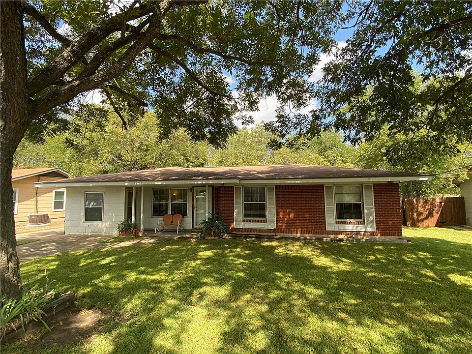 1st image of 304 E Lola Dr