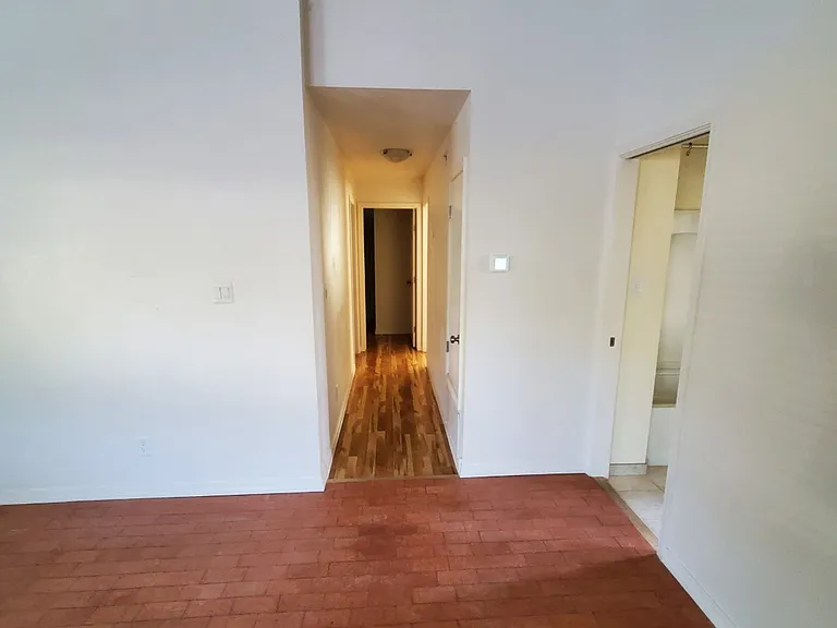 Hall to Bedrooms
