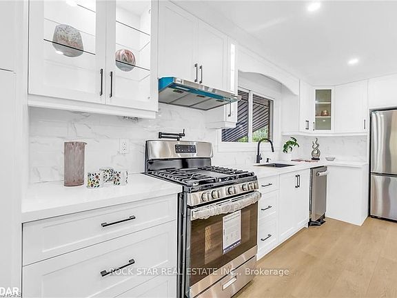 4th image of 170 Terrace Dr