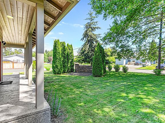 4th image of 980 Adelia Street
