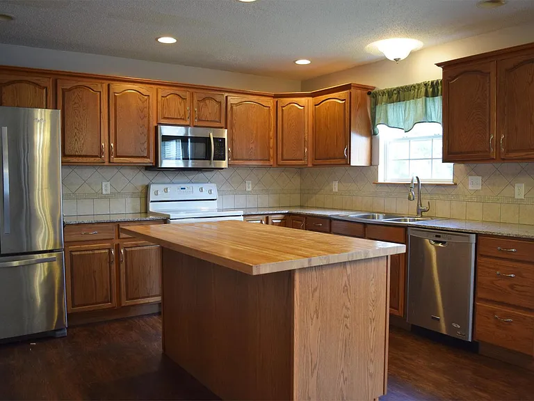 131 Hickory Valley Rd — Photo 10