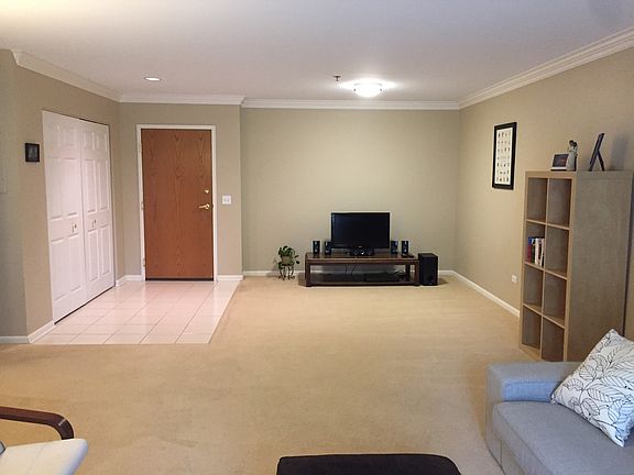3rd image of 167 Hunt Club Dr