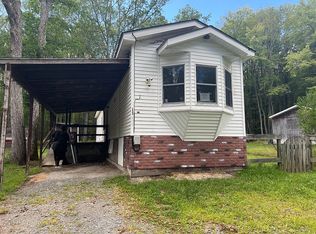 123 Carson Dr, Greeley, PA 18425