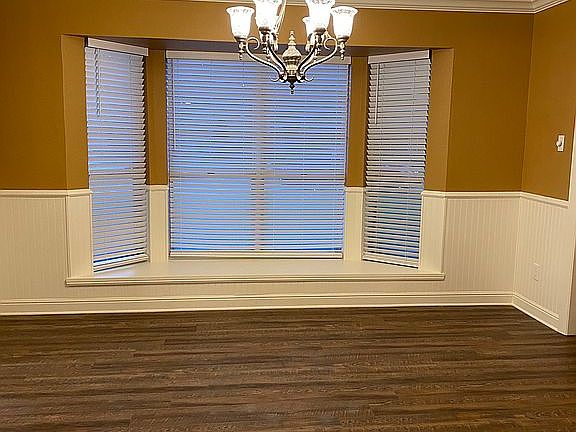 5th image of 503 N Parkridge Dr