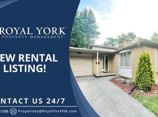 29 Queen Anne Cir, London, ON N6H4B6