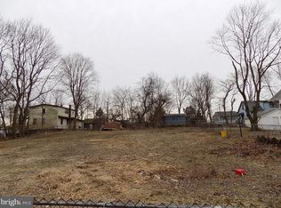 212 High St, Glendora, NJ 08029