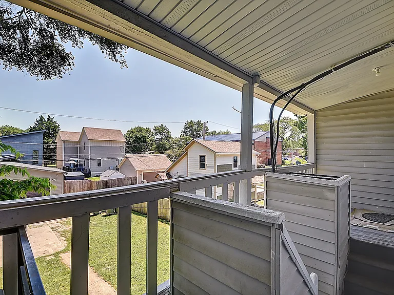 1107 Jefferson Ave #B — Photo 17