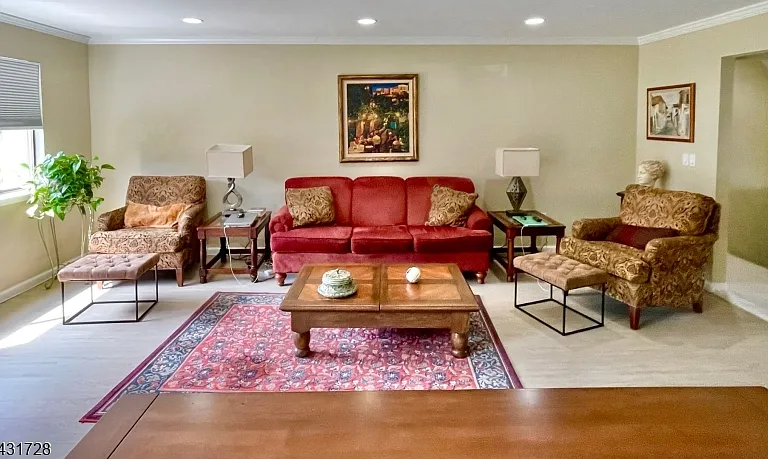38 Park St #10C — Photo 1