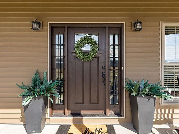 2nd image of 5909 Feezor Rd