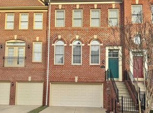 1152 Regal Oak Dr, Rockville, MD 20852