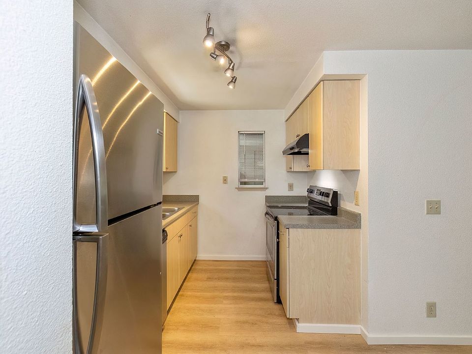 1st image of 49 NE Torval Canyon Rd #16