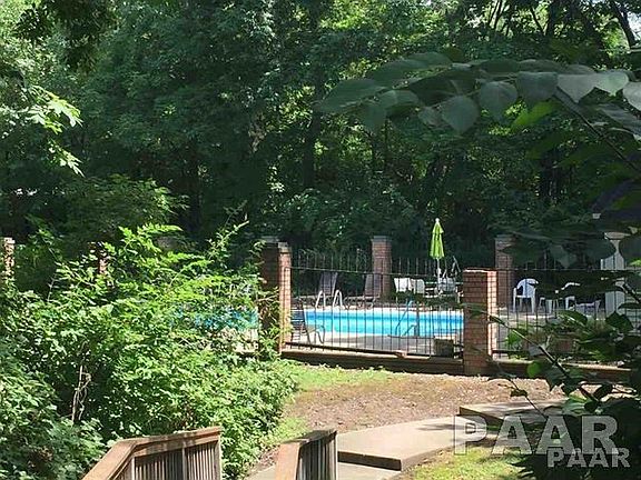 3rd image of 4900 N Knoxville Ave APT 115A