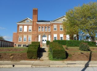 217 W North St APT 22, Waynesboro, PA 17268