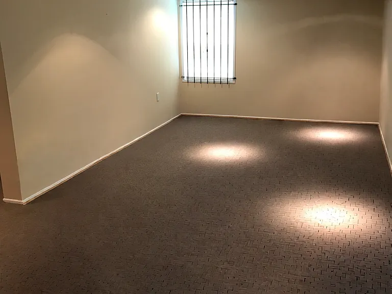 325 Wayne St #1 — Photo 1