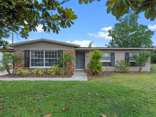 3246 Heatherbrook Ct, Winter Park, FL 32792