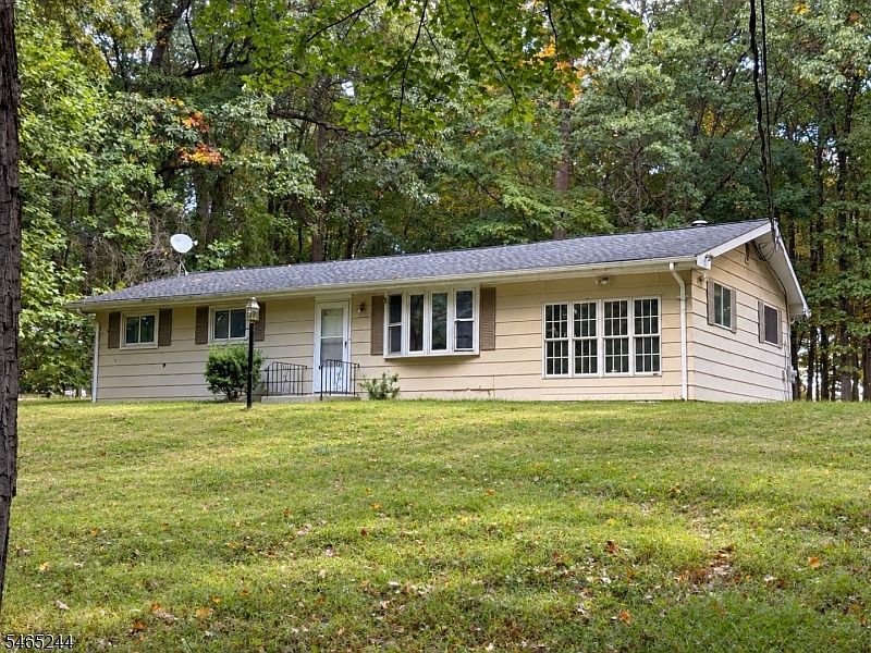 1st image of 81 Woolf Rd