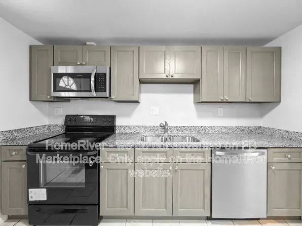 125 N Garfield Rd, Sterling, VA 20164